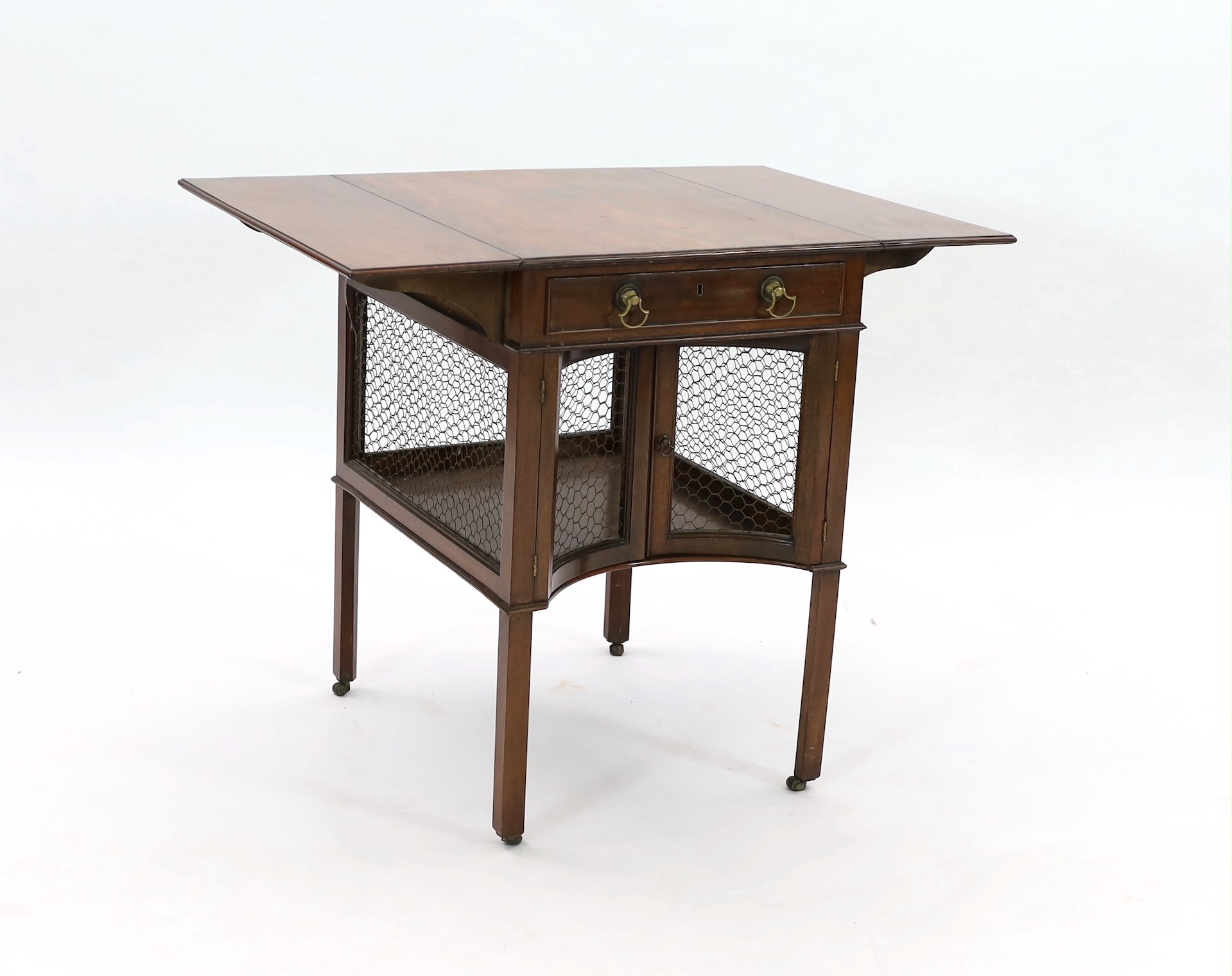 A George III mahogany Pembroke breakfast table, W.49cm D.59cm H.72cm